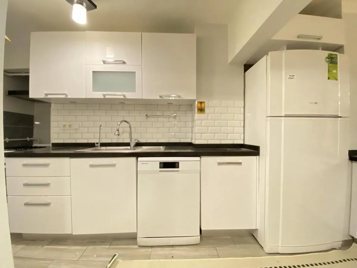 شقة Charming And Central Flat With Balcony In Beyoglu اسطنبول